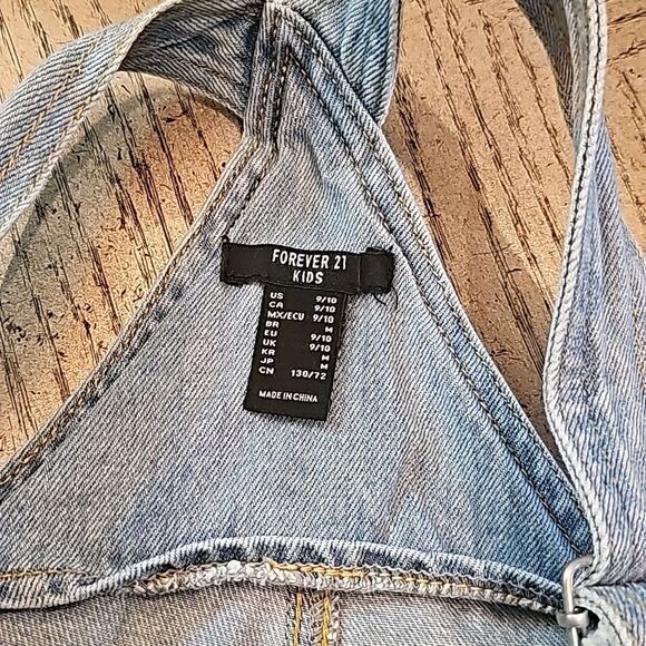 Girls denim overall shorts size 9/10 Forever 21 - Picture 5 of 9